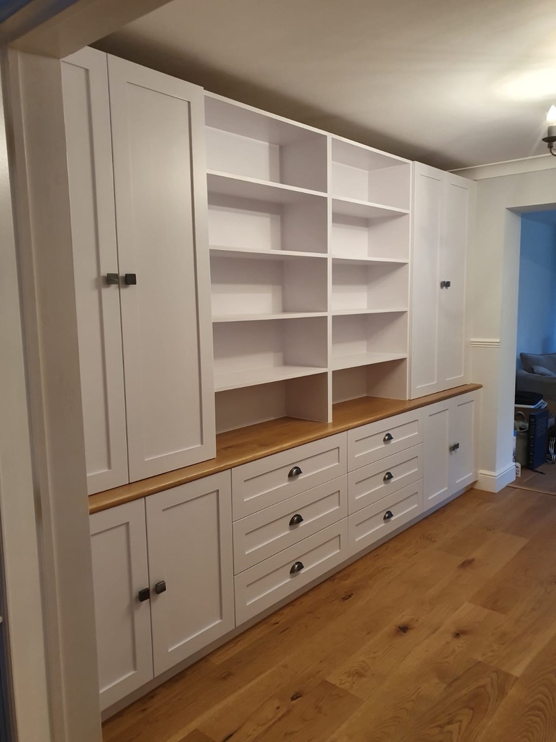 Luxury Bookcase with a Classic Finish