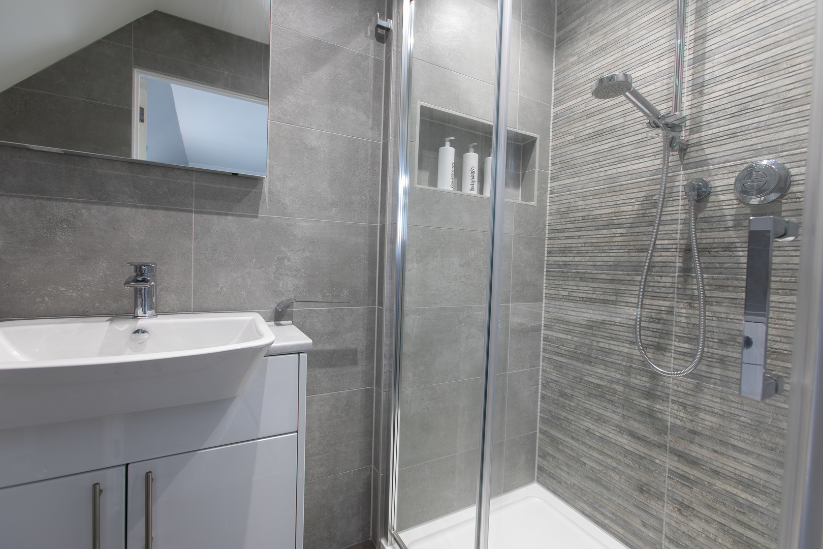 Double Bathroom Installation for a Luxury Modern Retreat
